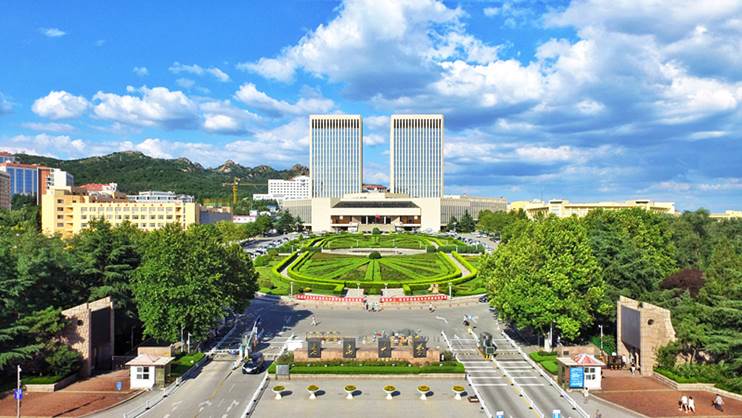 万象城awc体育正门花坛图片